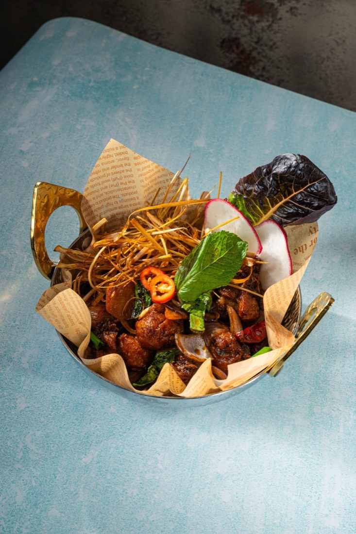 Crispy chicken with lemongrass and Thai herbs