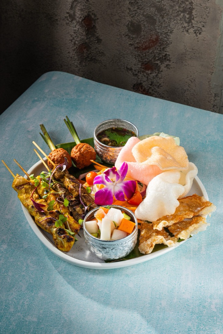 Elephant roast combo appetizer platter